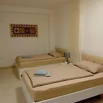 Apartment White Residence Luxury