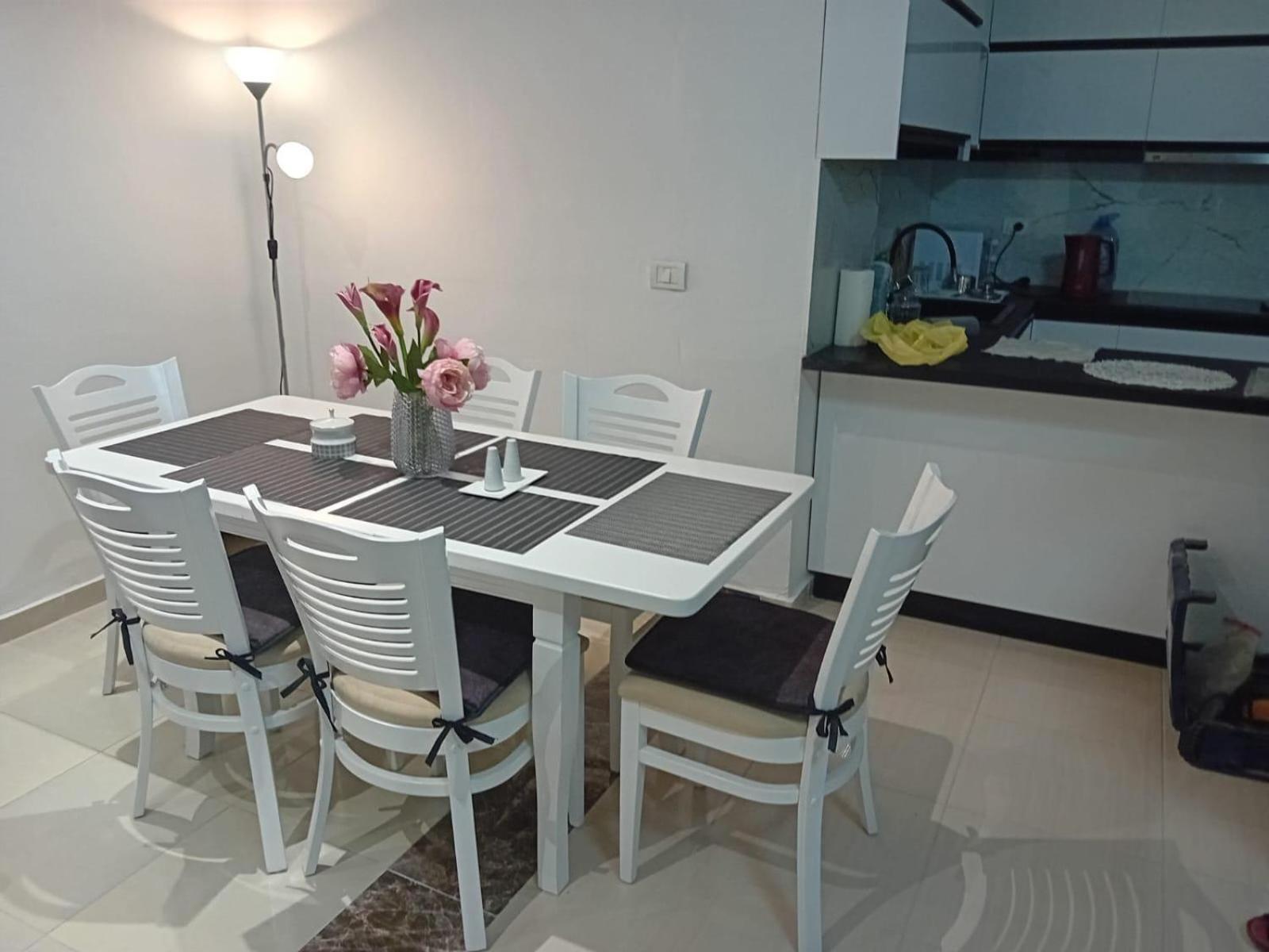 Apartament White Luxury *