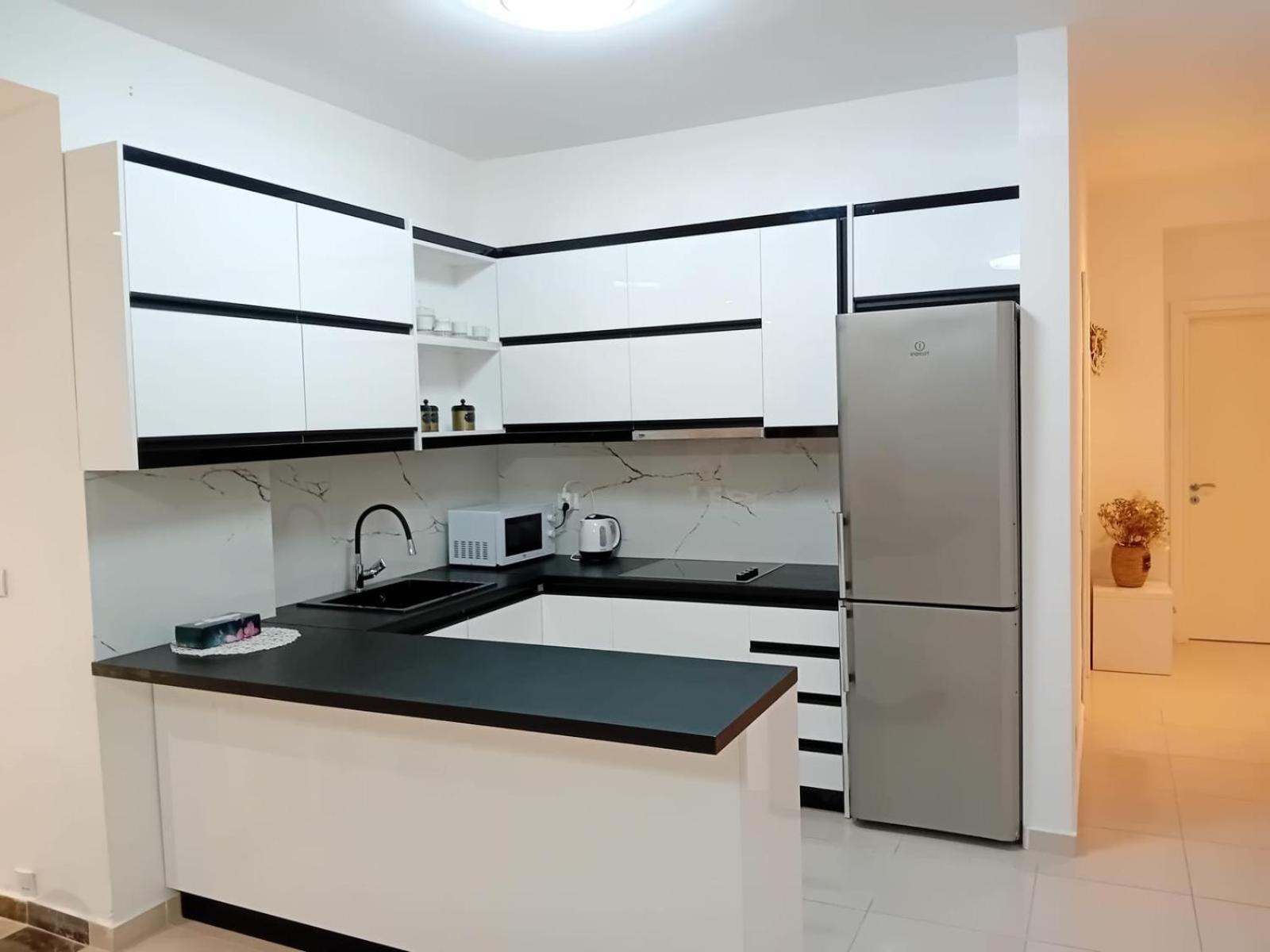 White Luxury *